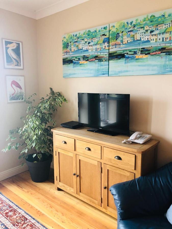The Waterside Apartment 112 Harbour Mills Уестпорт Екстериор снимка