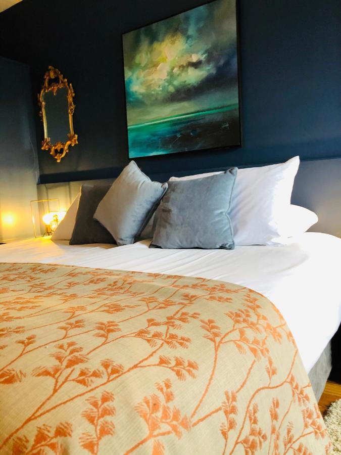 The Waterside Apartment 112 Harbour Mills Уестпорт Екстериор снимка