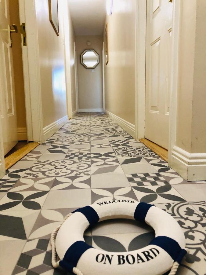 The Waterside Apartment 112 Harbour Mills Уестпорт Екстериор снимка